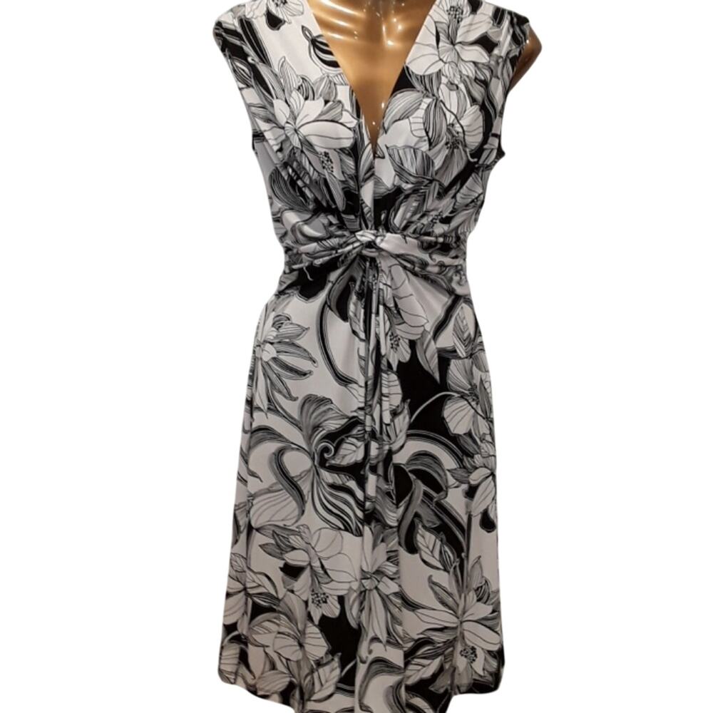Essentials by Milano Sz S Black & White Print Dress